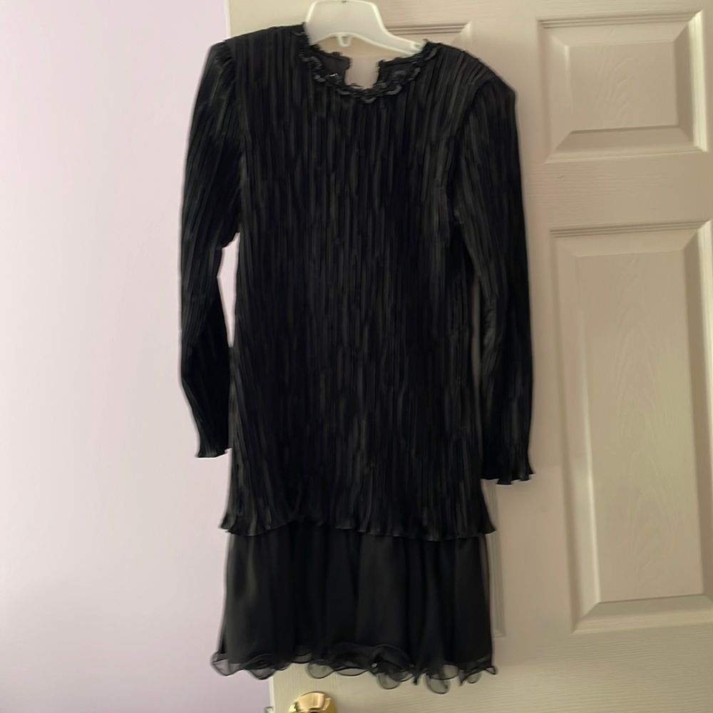 Late Edition soze 4 vintage black cocktail dress